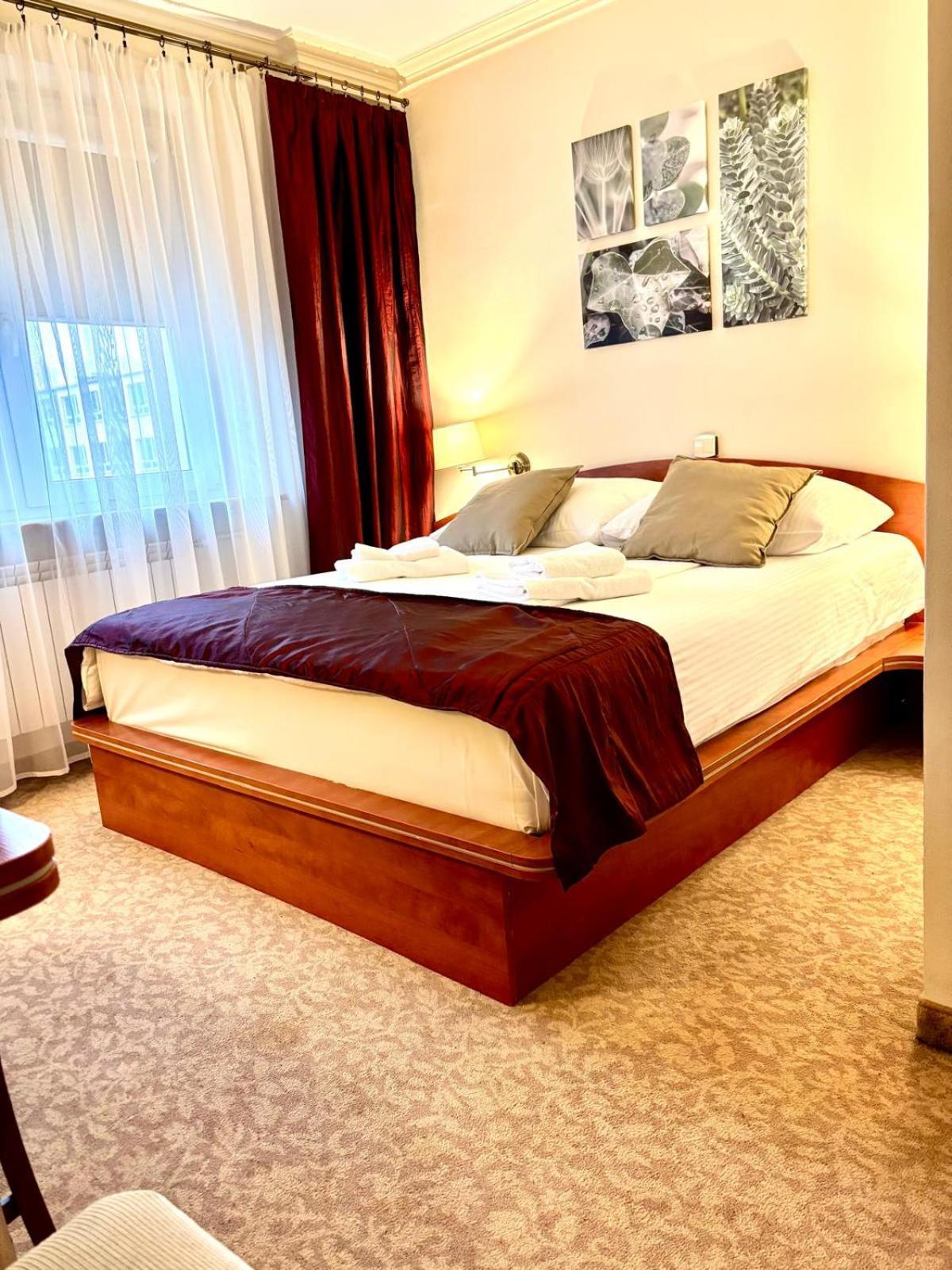 Cumulus Hotel Będzin Екстериор снимка