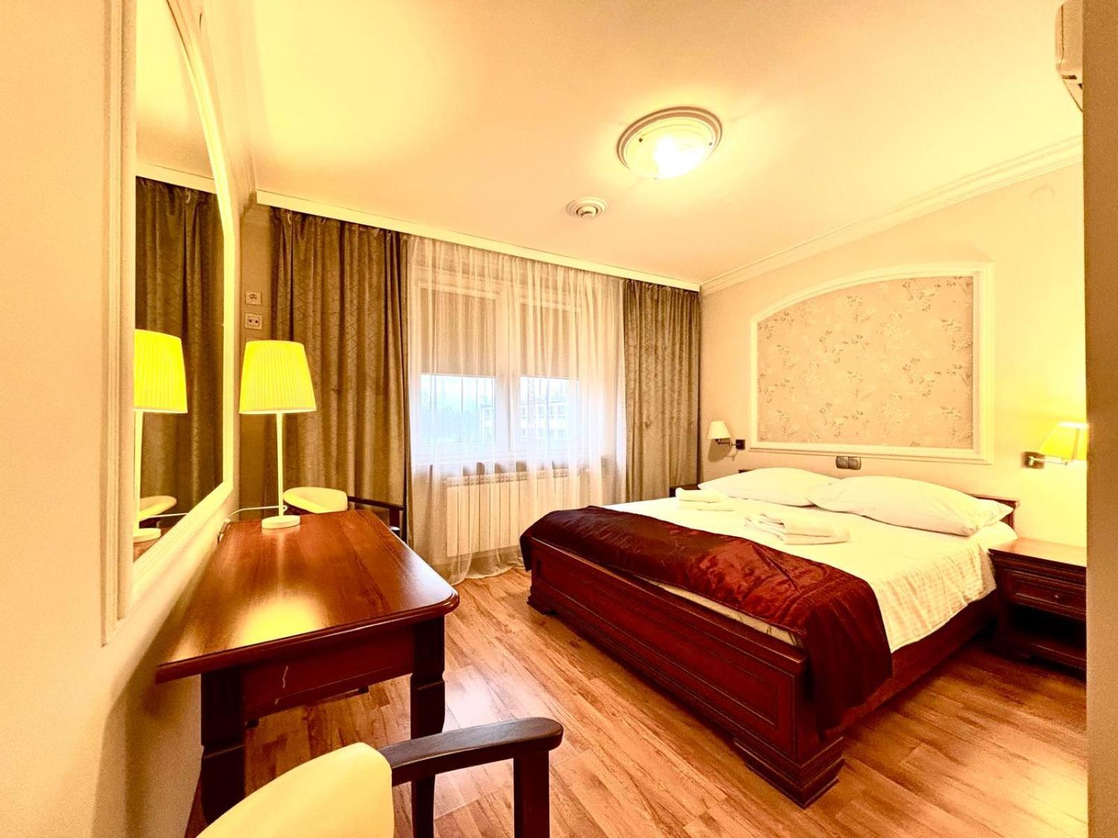 Cumulus Hotel Będzin Екстериор снимка