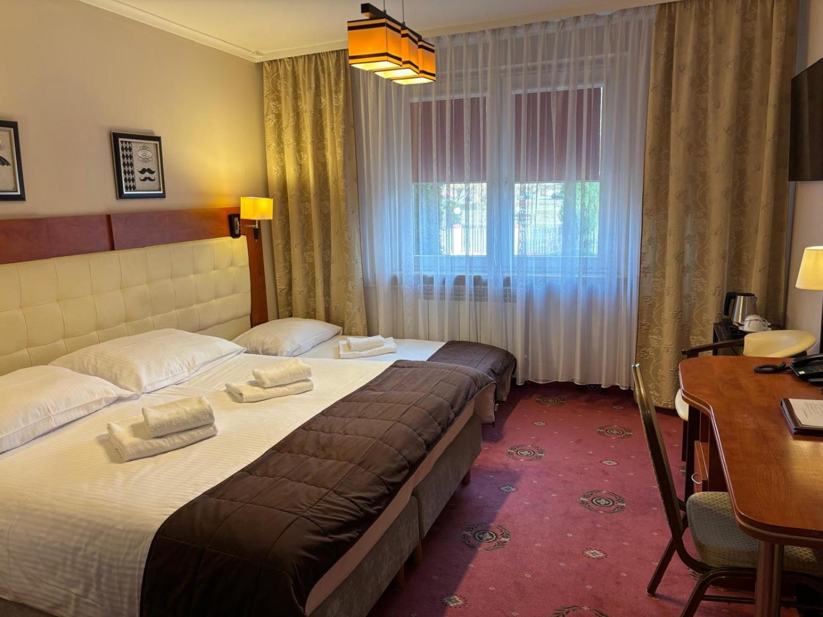 Cumulus Hotel Będzin Екстериор снимка