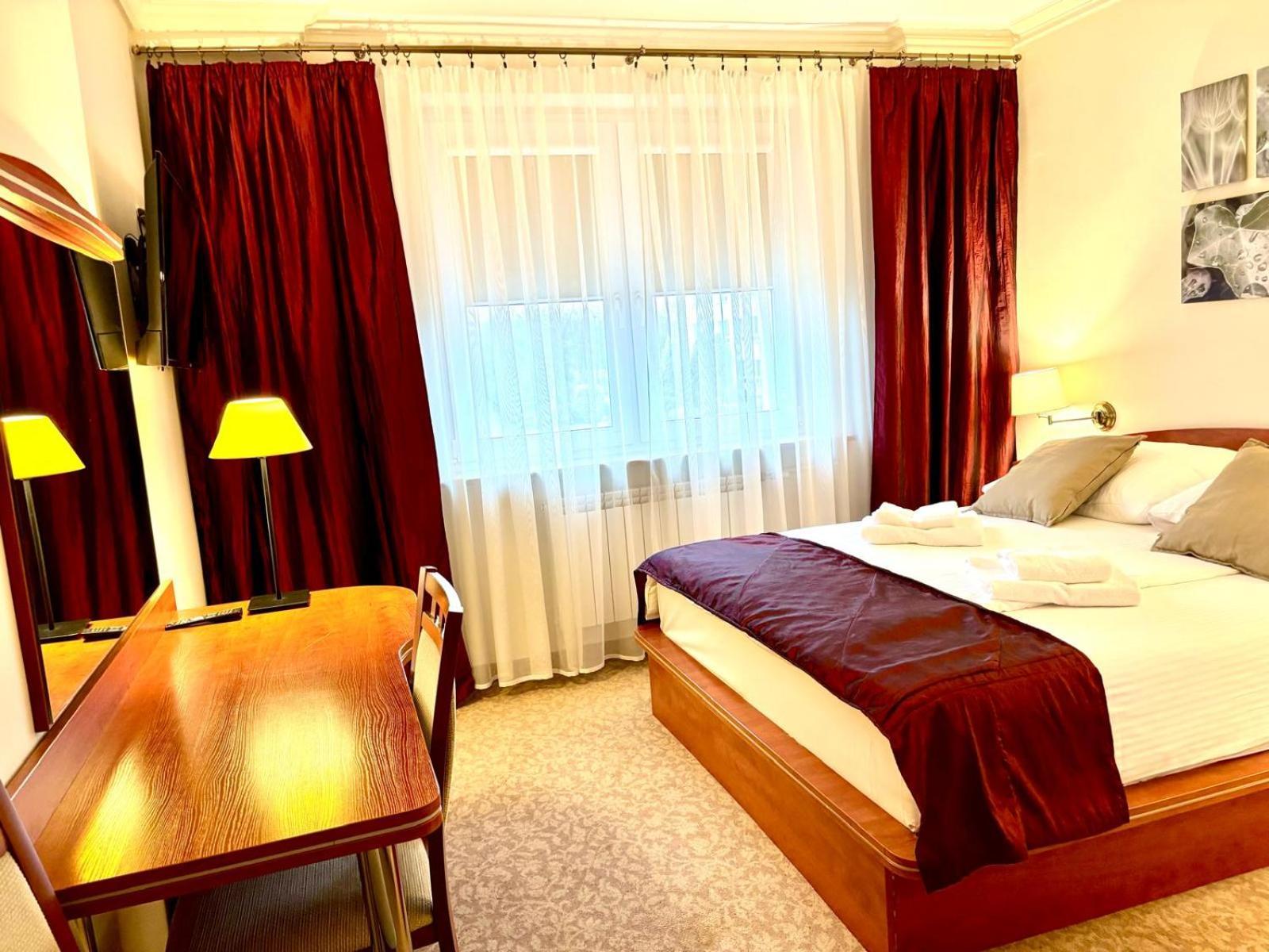 Cumulus Hotel Będzin Екстериор снимка